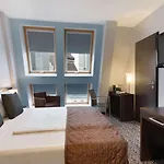 מלון Ramada By Wyndham Frankfurt Centre
