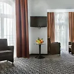 מלון Ramada By Wyndham Frankfurt Centre פרנקפורט