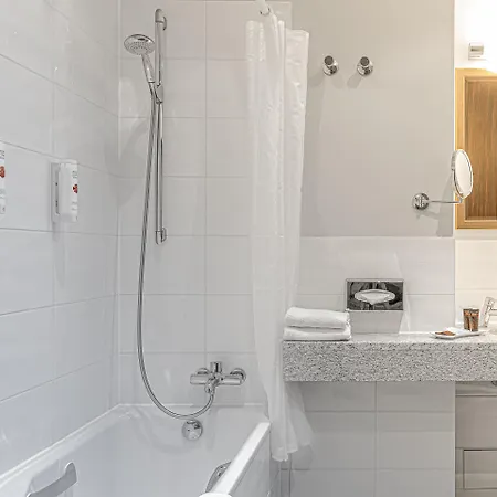 Ramada By Wyndham Frankfurt Centre Hotell