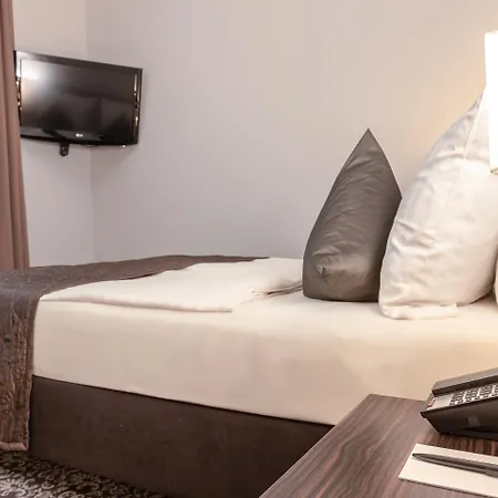 Ramada By Wyndham Frankfurt Centre 4*