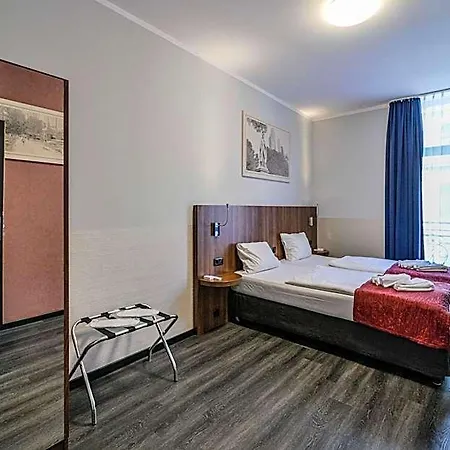 Ramada By Wyndham Frankfurt Centre Hotel 4*