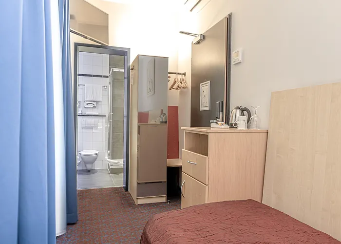 Ramada By Wyndham Frankfurt Centre 4*