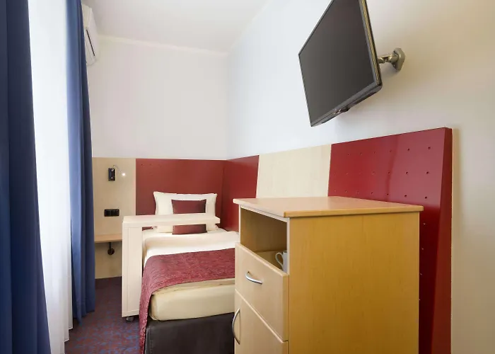 Ramada By Wyndham Frankfurt Centre Hotel