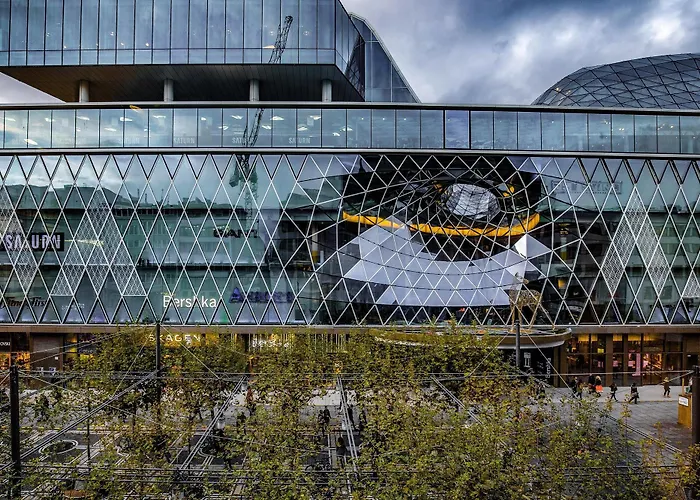 Hotel Ramada By Wyndham Frankfurt Centre 4*