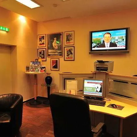 Ramada By Wyndham Frankfurt Centre Отель Франкфурт-на-Майне