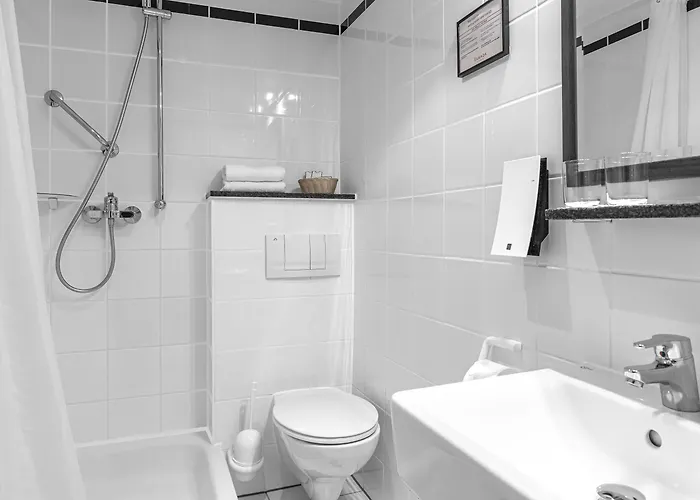 Ramada By Wyndham Frankfurt Centre Hotell 4*