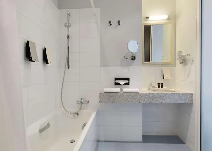 Otel Ramada By Wyndham Frankfurt Centre