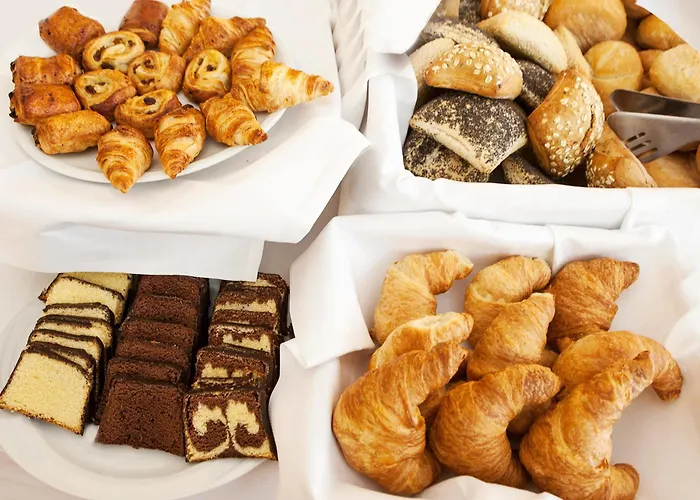 Ramada By Wyndham Frankfurt Centre Otel 4*