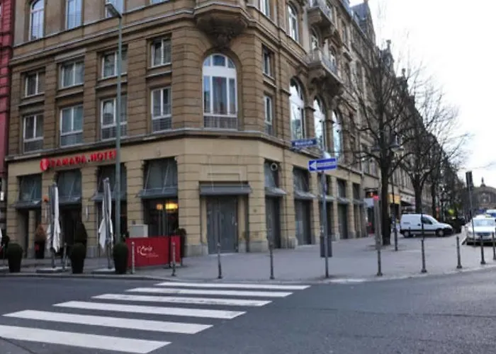 Ramada By Wyndham Frankfurt Centre Otel 4*